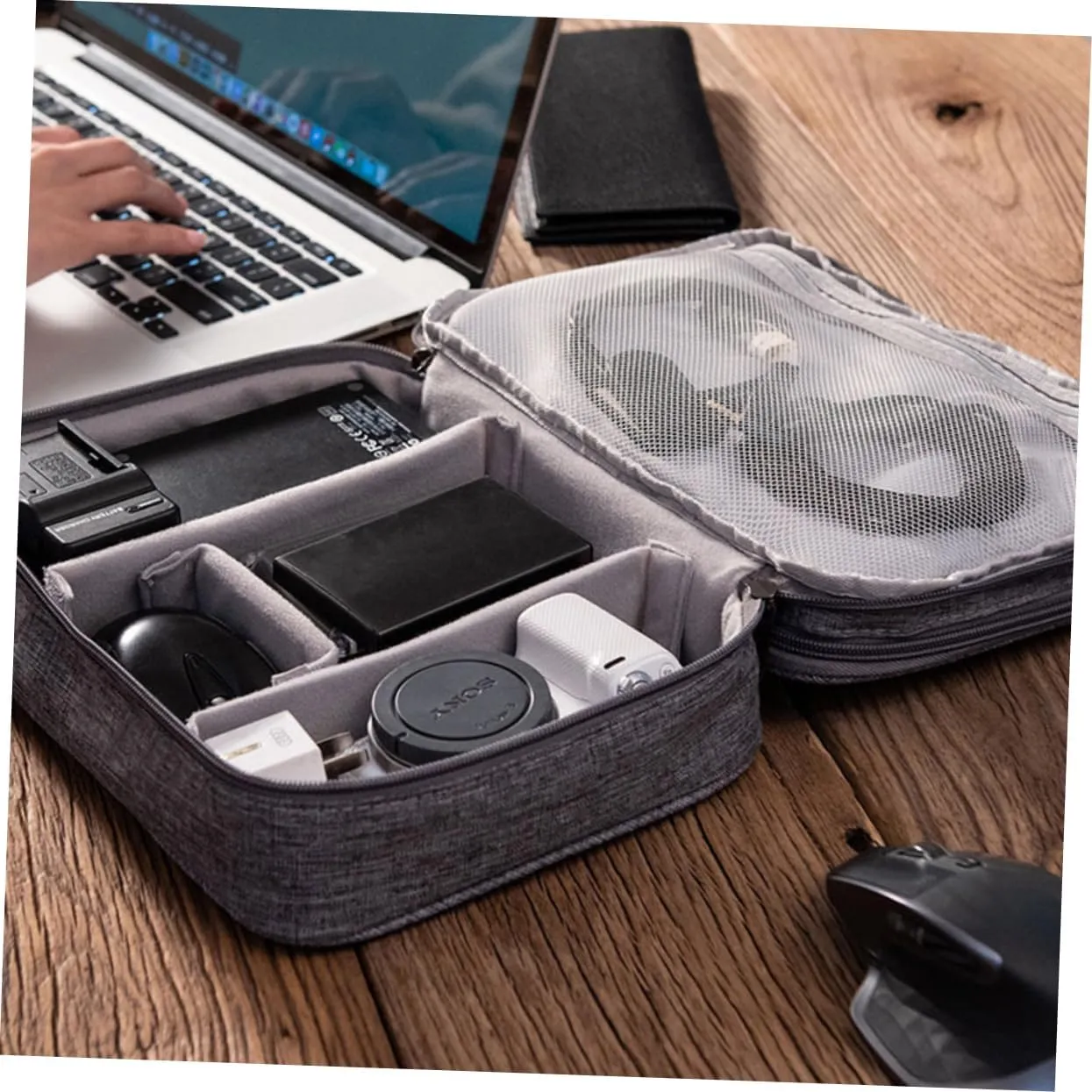 Cable Storage Bag Electronics Carrying Case 3 Separate Zones for Powerbank and Cables