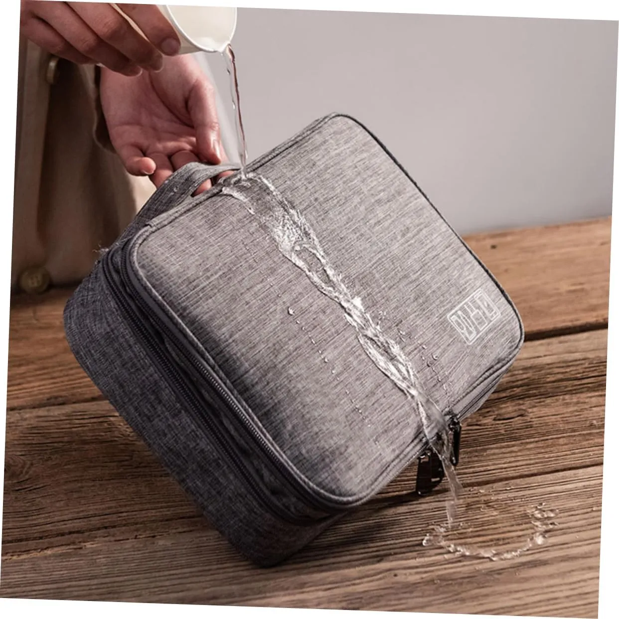 Cable Storage Bag Electronics Carrying Case 3 Separate Zones for Powerbank and Cables