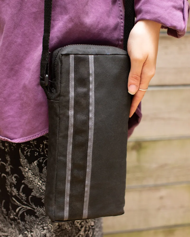 Canvas Shoulder Bag :: SLR 680/690